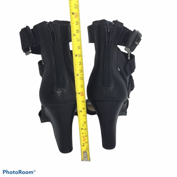 NEW VERY VOLATILE LOS ANGELES 9M Black leather Heel Ankle Strap Buckles - Picture 5 of 13